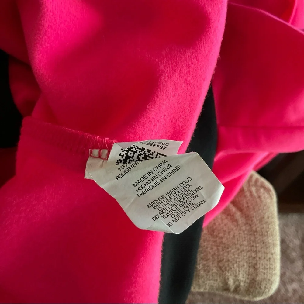 Fila Pink and Black Zip-Up Hoodie, light lining, breast cancer awareness - Picture 6 of 15